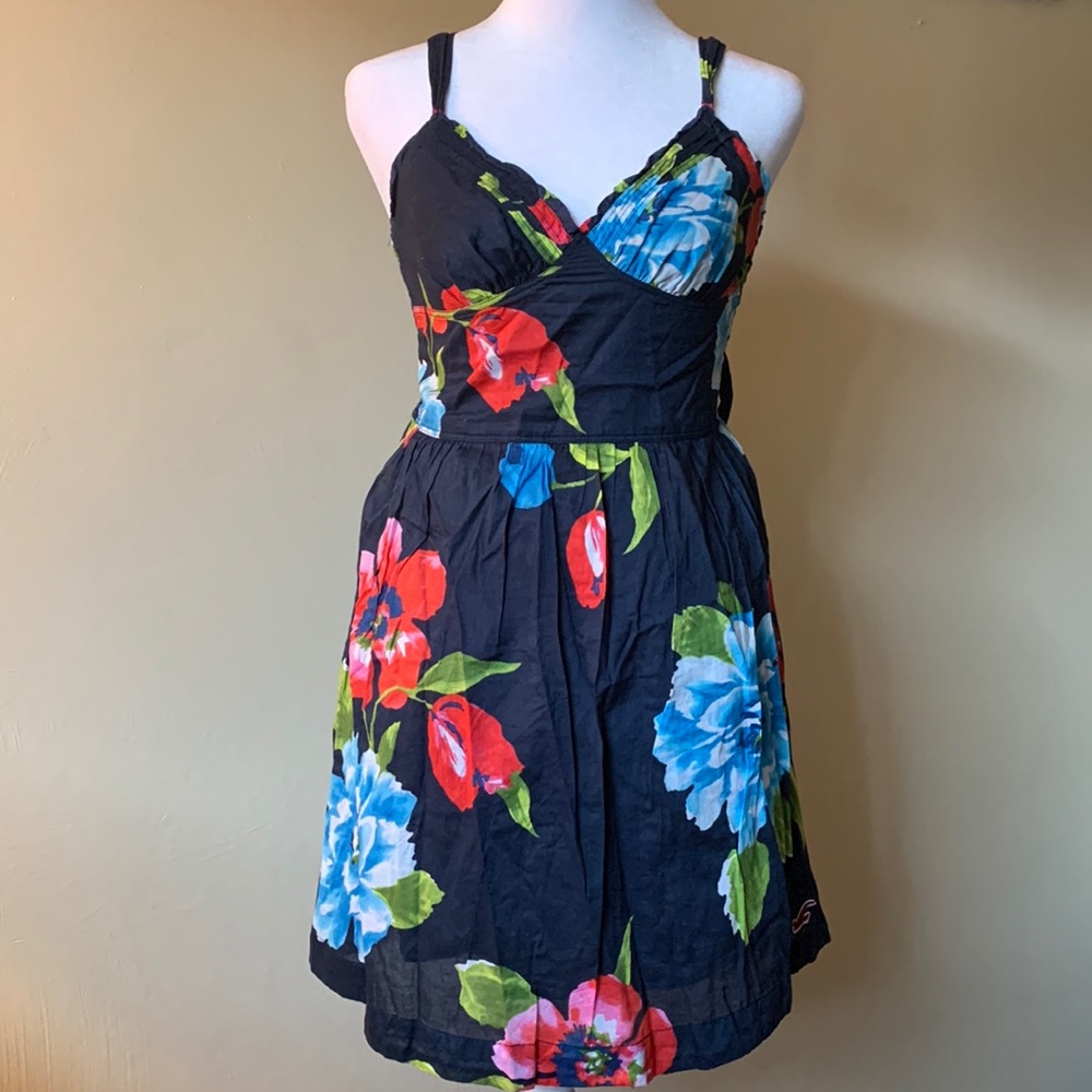 Hollister Navy Floral Print Dress with Spaghetti Strap Adjustable Ties. Size S